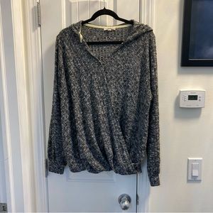 Peyton Primrose Size XL Grey Hooded Top